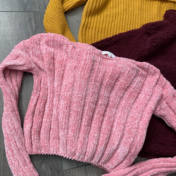 Crewneck pullover jacket tops 3 top sweater bundle - Picture 2 of 7